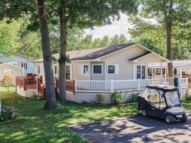 68 CHEROKEE LANE Goderich Ontario, N7A 3Y2 - 2 Bedrooms Waterfront Home For sale