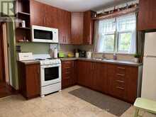 563 9TH STREET | Hanover Ontario | Slide Image Sixteen