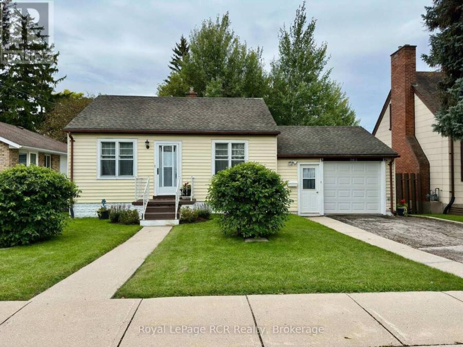 563 9TH STREET, Hanover, Ontario N4N 1M3
