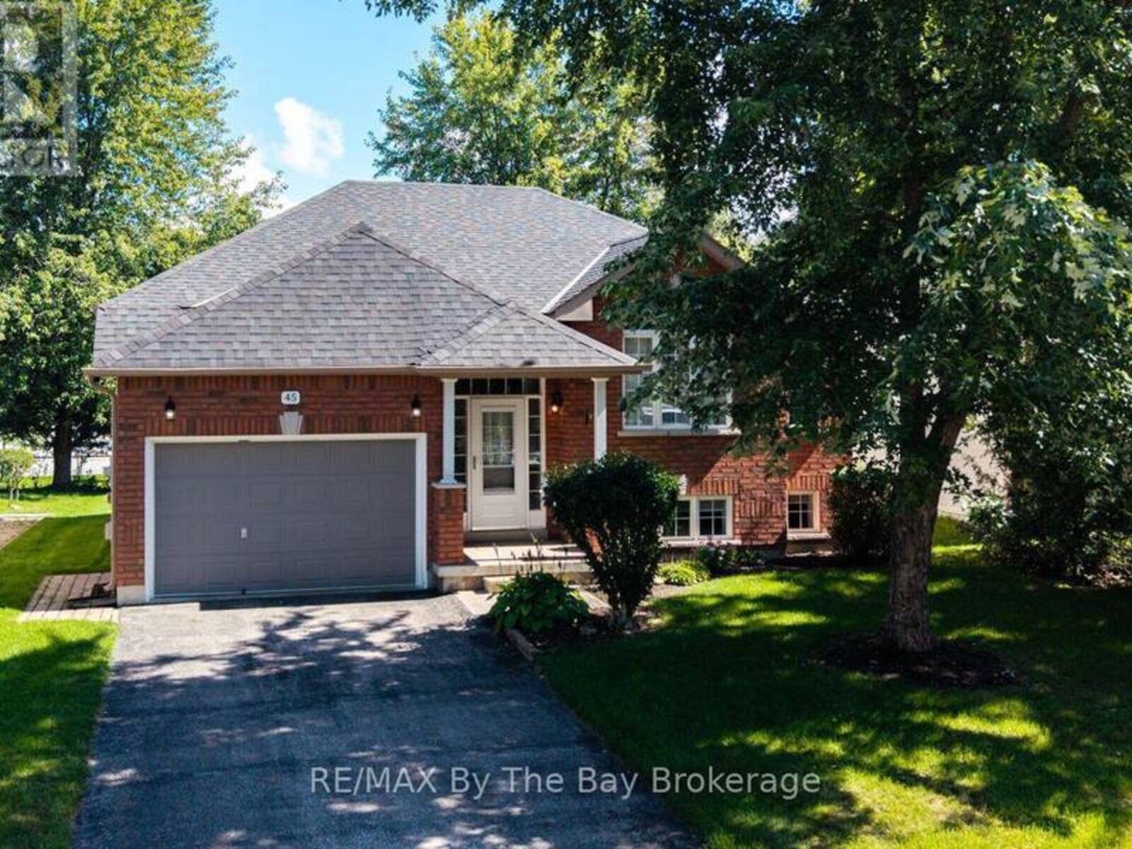 45 ROSE VALLEY WAY, Wasaga Beach, Ontario L9Z 3C4