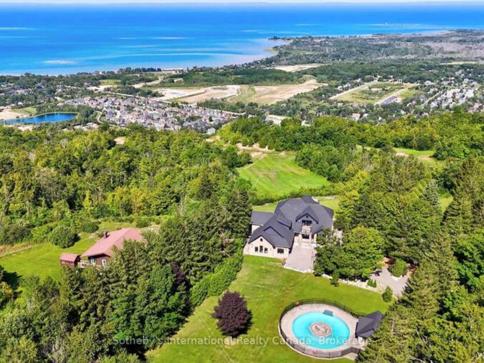 107 MAPLE LANE, The Blue Mountains, Ontario N0H 2E0