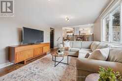 32 THORNHILL DRIVE | Guelph Ontario | Slide Image Thirteen