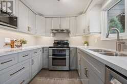 32 THORNHILL DRIVE | Guelph Ontario | Slide Image Nine