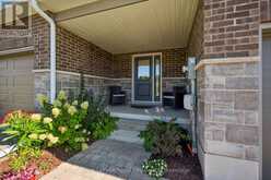 140 HALLS DRIVE | Elora Ontario | Slide Image Four