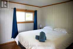 468 WARNER BAY ROAD | Tobermory Ontario | Slide Image Nineteen