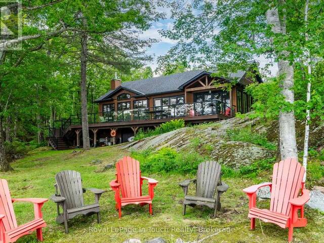 257 BIG ROCK ROAD Port Severn Ontario, L0K 1S0 - 4 Bedrooms Waterfront Home For sale
