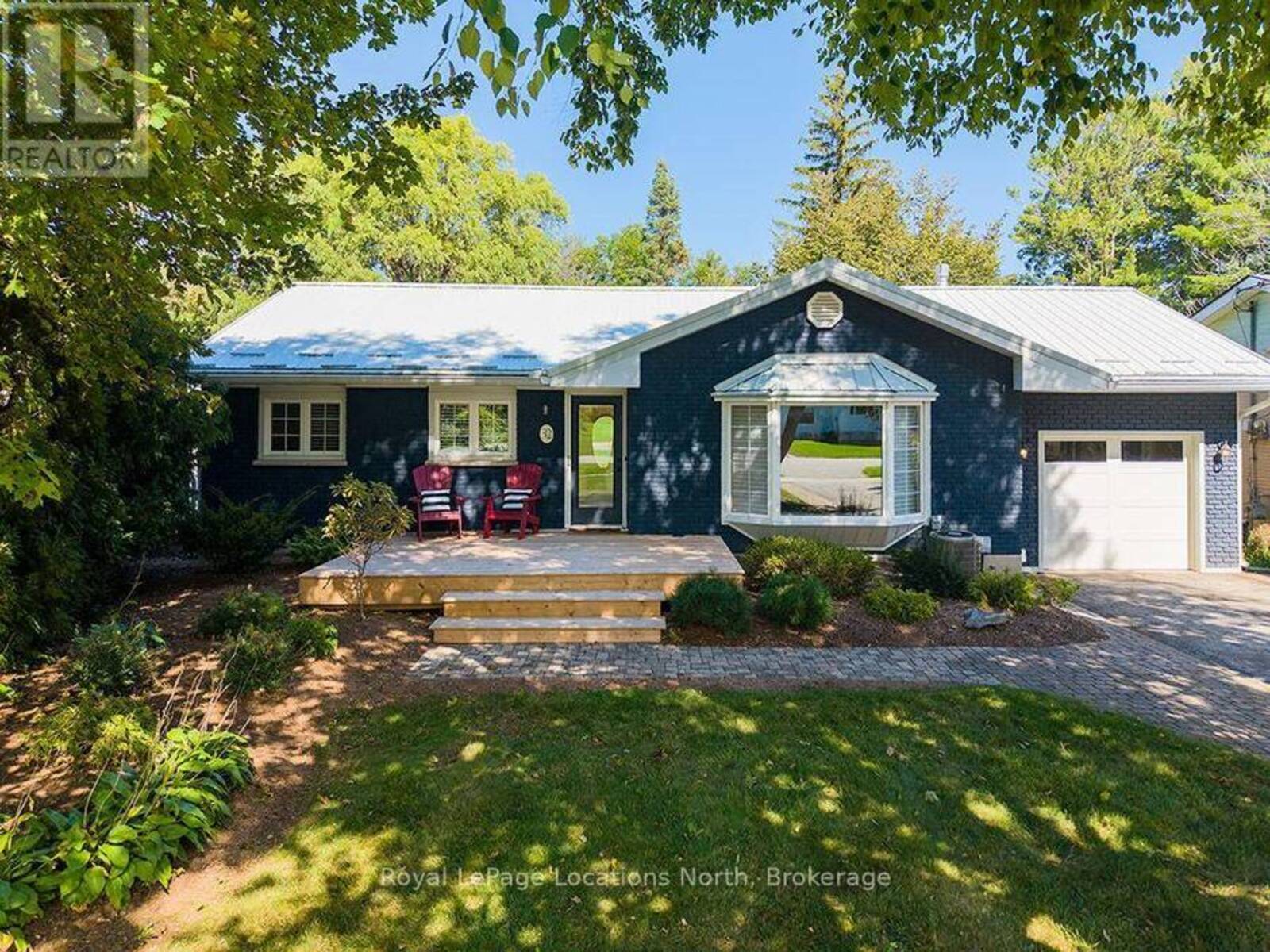 32 NAPIER STREET E, Thornbury, Ontario N0H 2P0