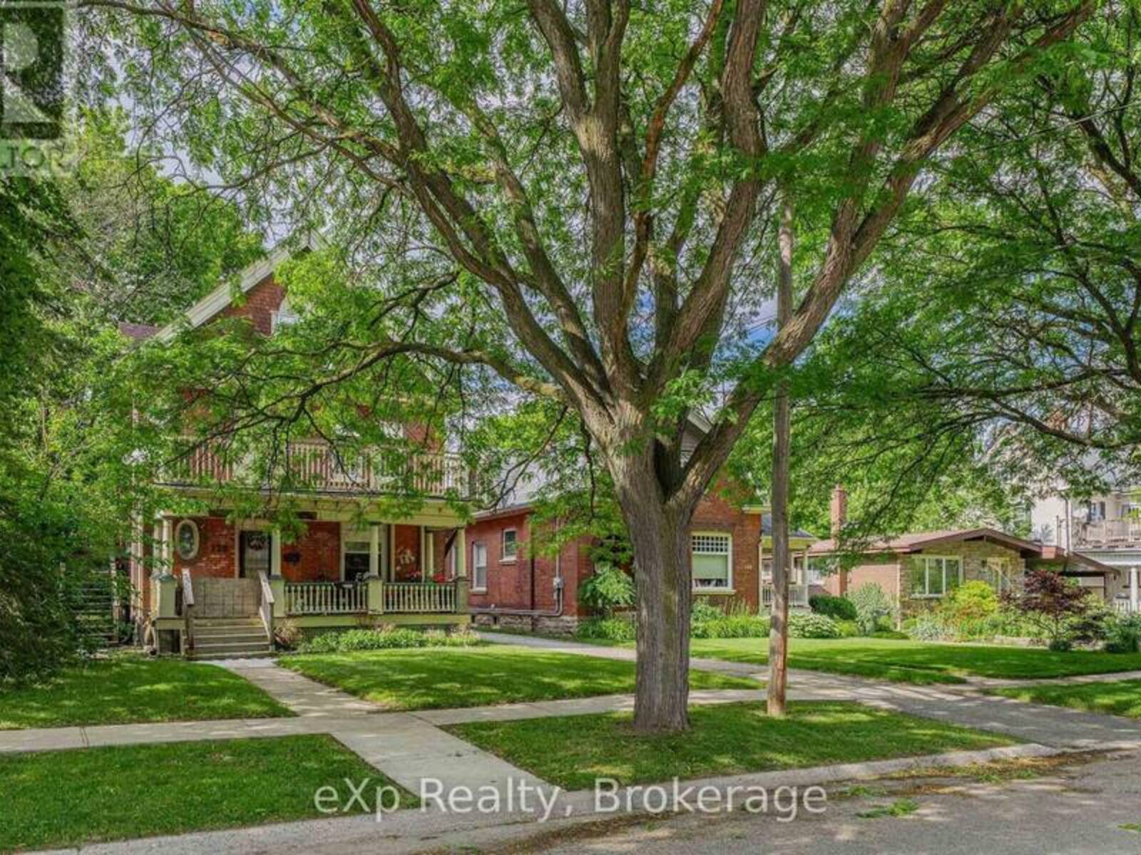 126 CHATHAM STREET, Brantford, Ontario N3S 4G4