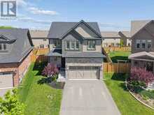 15 MAIDENS CRESCENT | Collingwood Ontario | Slide Image Two