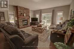 3 HOMESTEAD LANE | Huntsville Ontario | Slide Image Thirteen