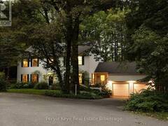 74 WOODLAND DRIVE Bracebridge Ontario, P1L 1M2