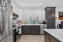 8 ERTLER LANE | Huntsville Ontario | Slide Image Nine