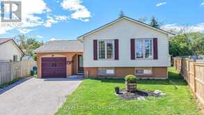 4 KEHOE COURT | Orillia Ontario | Slide Image One