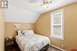 251 JAMES STREET W | Gravenhurst Ontario | Slide Image Fifteen