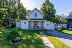 251 JAMES STREET W | Gravenhurst Ontario | Slide Image One