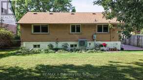 164 REDFORD CRESCENT | Stratford Ontario | Slide Image Twenty-one