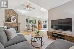 27 OAKRIDGE CRESCENT | Guelph Ontario | Slide Image Thirteen