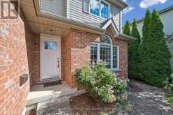 27 OAKRIDGE CRESCENT | Guelph Ontario | Slide Image Three