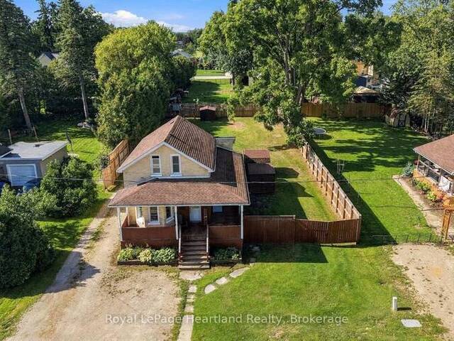 8 CLARKE STREET S Minto Ontario, N0G 1M0 - 3 Bedrooms Home For Sale