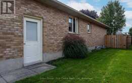259 BRIARHILL DRIVE | Stratford Ontario | Slide Image Four
