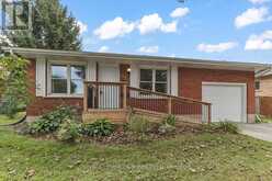 527 2ND A STREET | Hanover Ontario | Slide Image Two