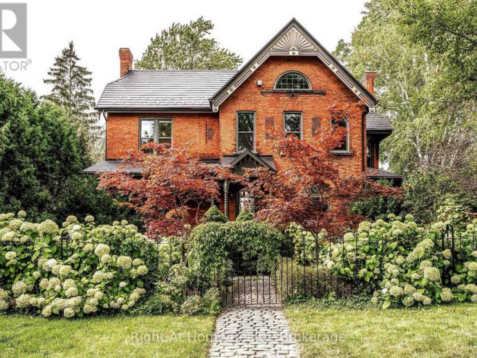 182 CHURCH STREET, Stratford, Ontario N5A 2R5