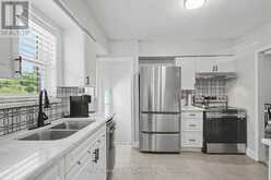 57 VANCOUVER DRIVE | Guelph Ontario | Slide Image Nine