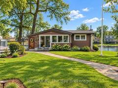 39 OLD MOSLEY STREET Wasaga Beach Ontario, L9Z 2J8