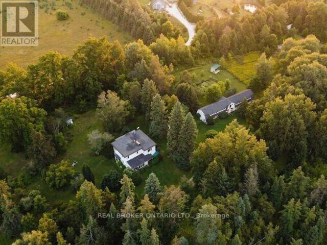 315119 HIGHWAY 6 HIGHWAY Durham Ontario, N0G 1R0 - 5 Bedrooms Waterfront Home For sale