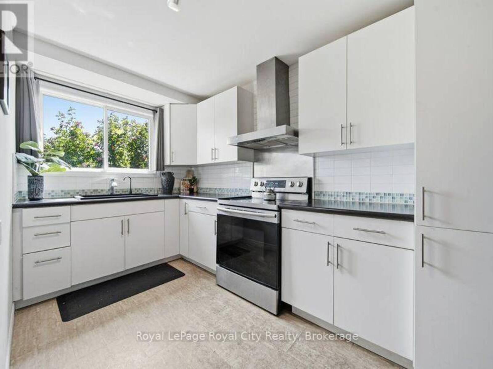 31 - 35 RHONDA ROAD, Guelph, Ontario N1H 6H1