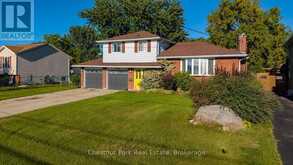 301 SPRUCE STREET | Collingwood Ontario | Slide Image Two