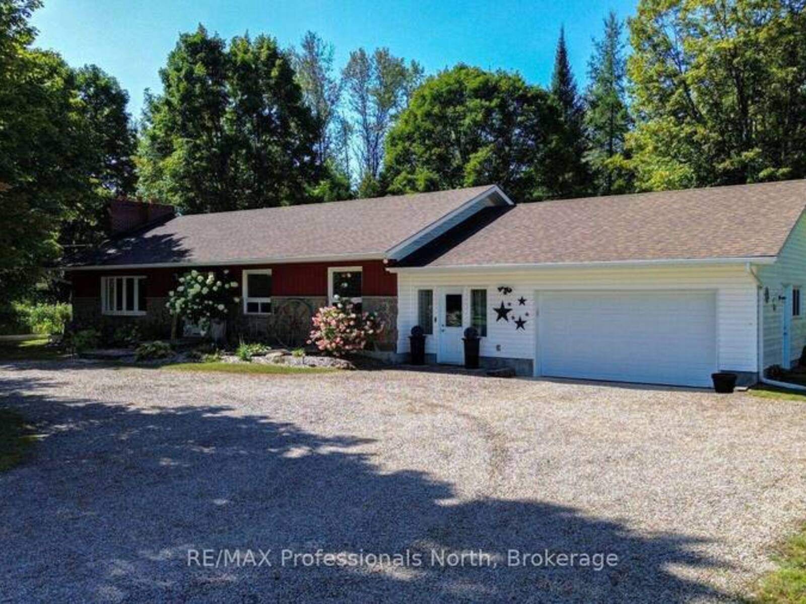 1017 CLEMENT LAKE ROAD, Highlands East, Ontario K0L 3C0