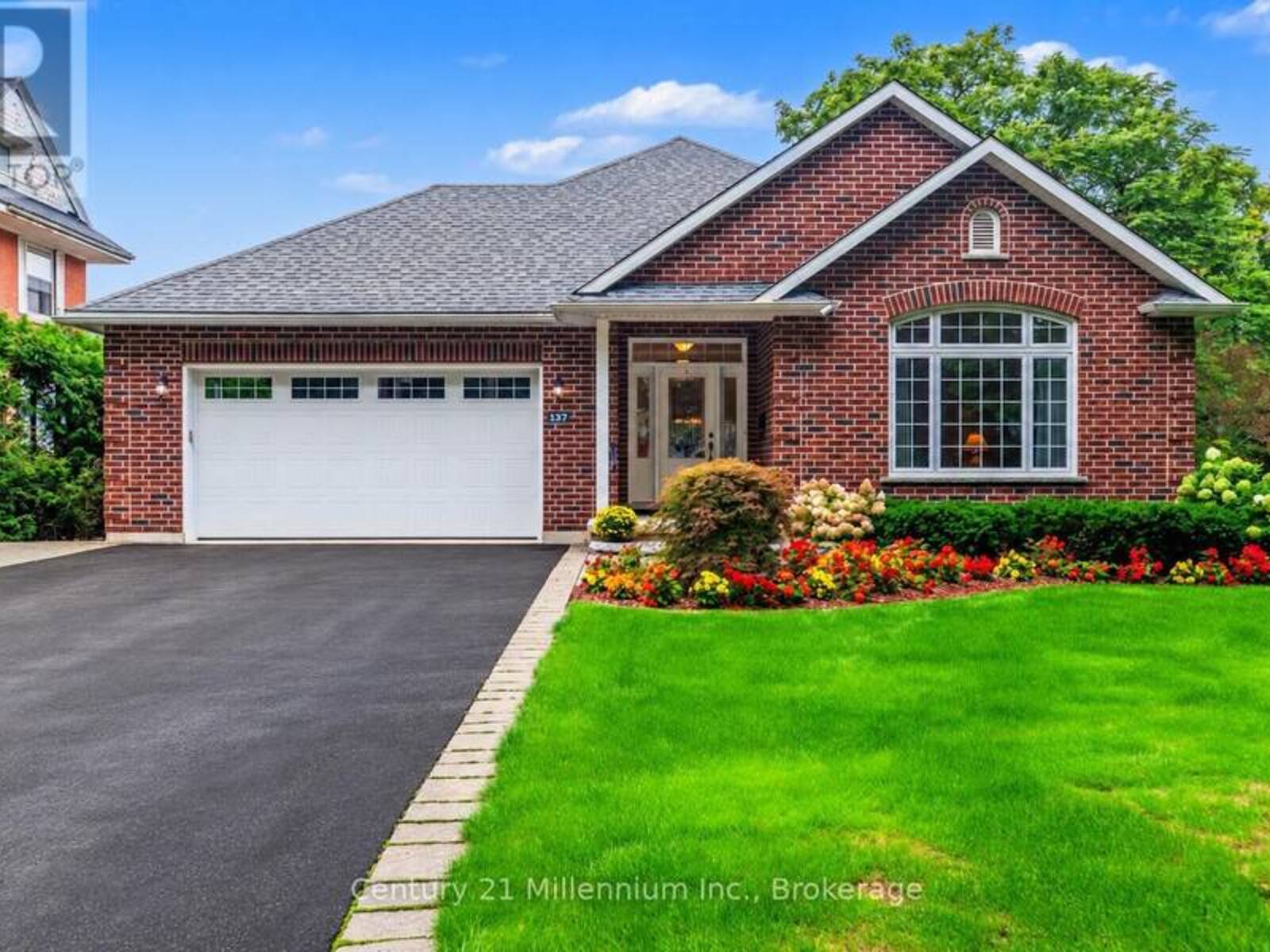 137 MARK STREET W, Markdale, Ontario N0C 1H0