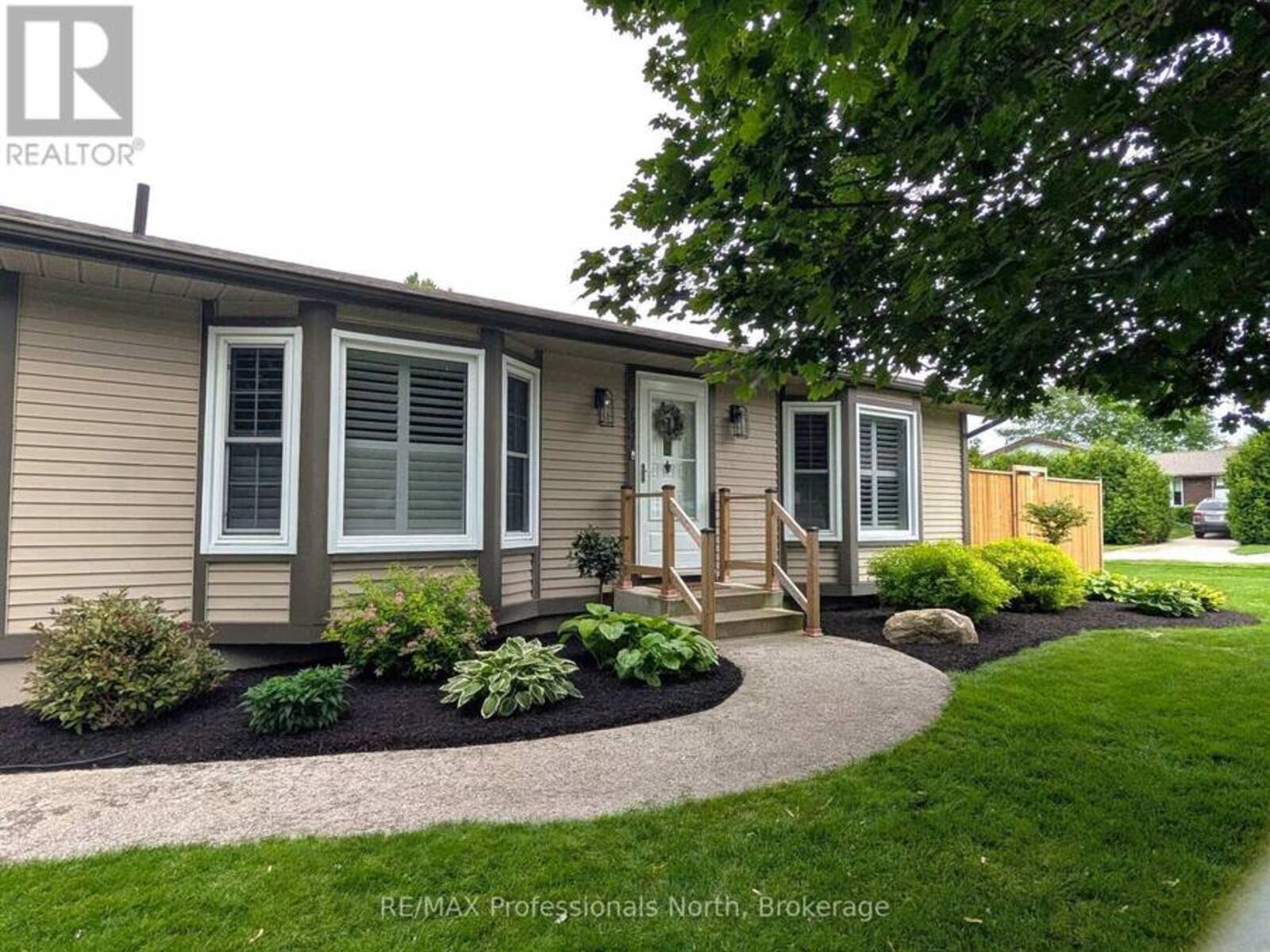147 15TH AVE CLOSE, Hanover, Ontario N4N 3P8