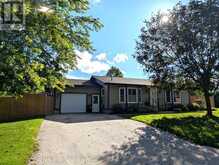 147 15TH AVE CLOSE | Hanover Ontario | Slide Image Three