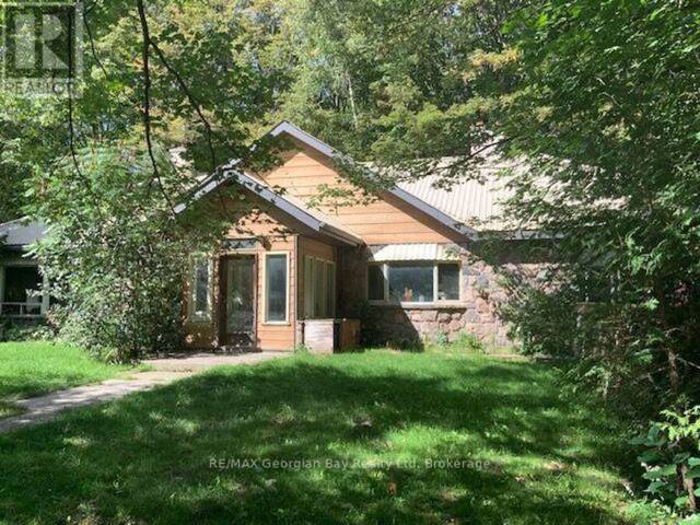 9513 COUNTY RD 93 ROAD NE Midland Ontario, L4R 5K6 - 4 Bedrooms Home For Sale