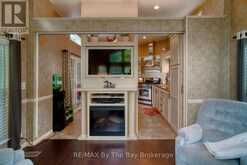 107 MADAWASKA TRAIL | Wasaga Beach Ontario | Slide Image Nine