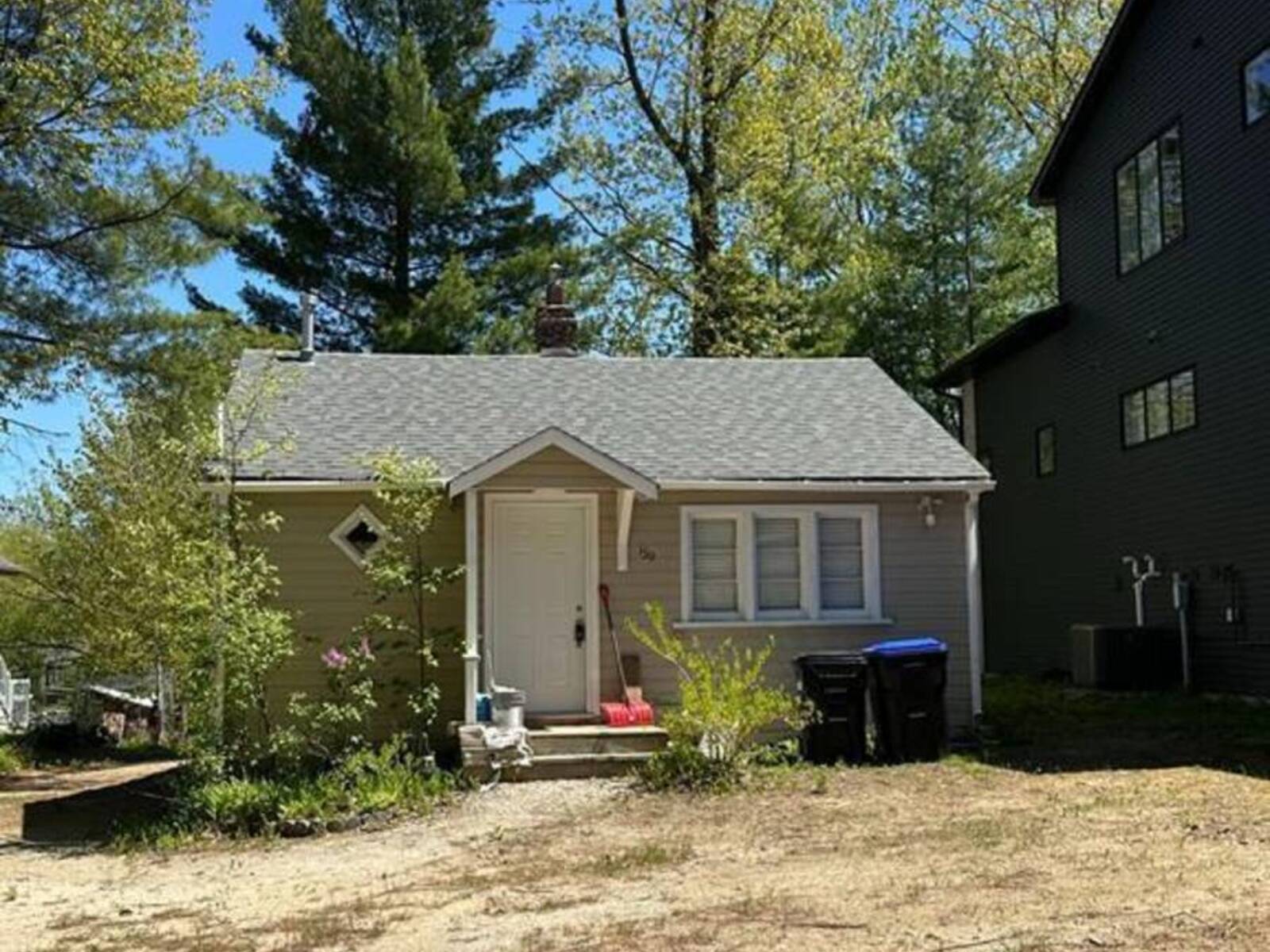 159 SUNNIDALE ROAD, Wasaga Beach, Ontario L9Z 2S9