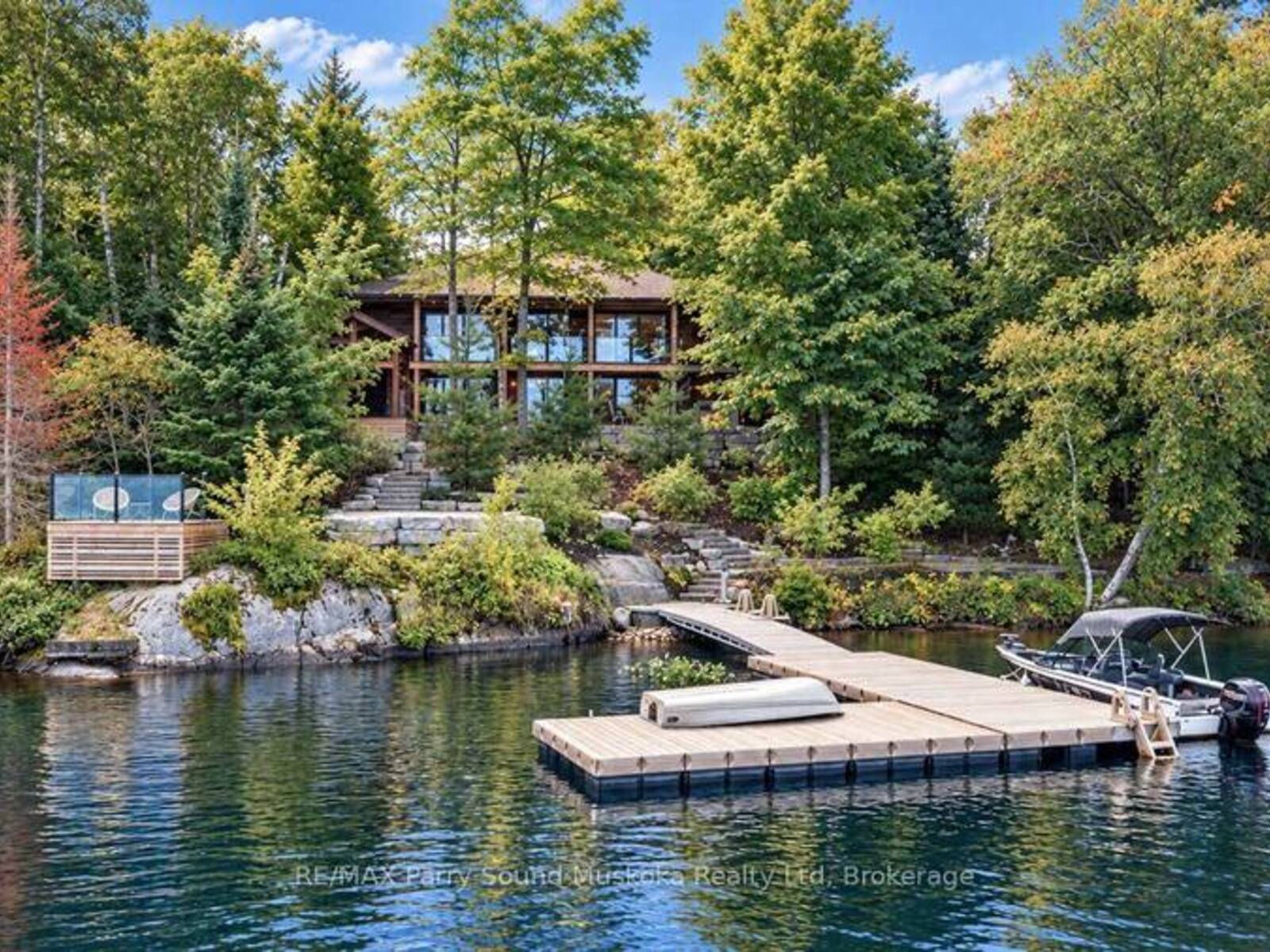 10 PARK DRIVE, McKellar, Ontario P2A 0B4
