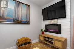 91 HIGH STREET | Collingwood Ontario | Slide Image Twelve