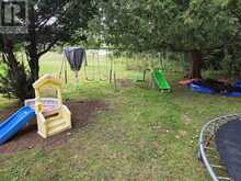 711 MUSKOKA 3 ROAD N | Huntsville Ontario | Slide Image Thirty-two