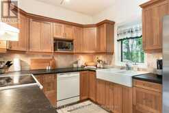 240 JONES ROAD | Gravenhurst Ontario | Slide Image Eight