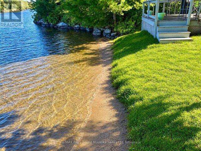 2 ROBINS NEST LANE McKellar Ontario, P2A 0B5 - 3 Bedrooms Waterfront Home For sale