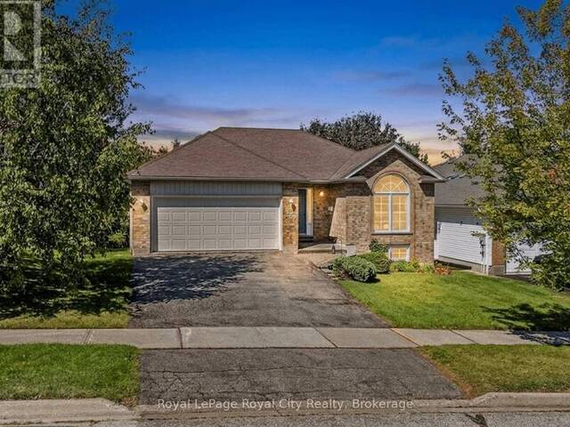 589 HARVEY STREET Fergus Ontario, N1M 3J4 - 3 Bedrooms Home For Sale