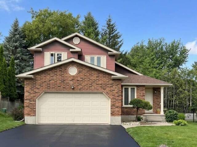 8 MOLLISON COURT Guelph Ontario, N1C 1A7 - 3 Bedrooms Home For Sale