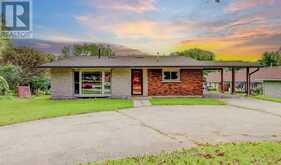 456 QUEEN STREET W | Mount Forest Ontario | Slide Image One