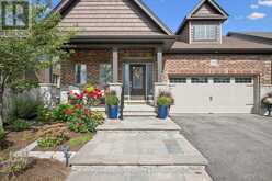 19 HERITAGE LANE | Fergus Ontario | Slide Image Two