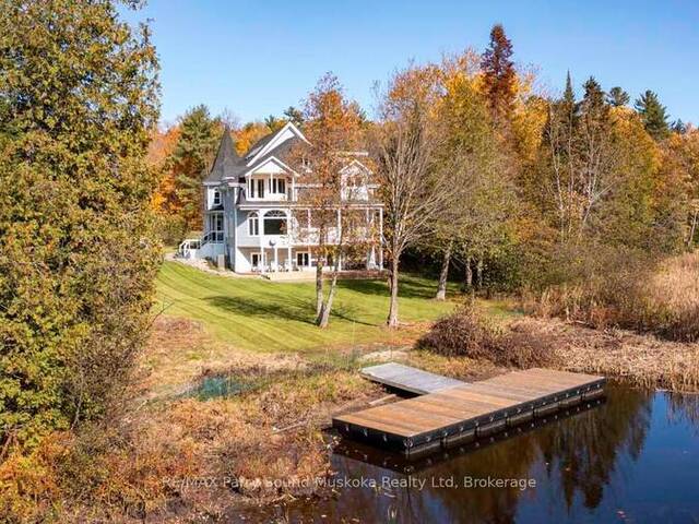 14-16 KNOWLES CRESCENT Rosseau Ontario, P0C 1J0 - 6 Bedrooms Waterfront Home For sale