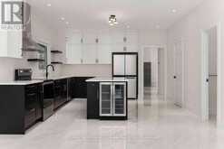 14-16 KNOWLES CRESCENT | Rosseau Ontario | Slide Image Twelve