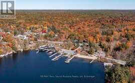 14-16 KNOWLES CRESCENT | Rosseau Ontario | Slide Image Forty